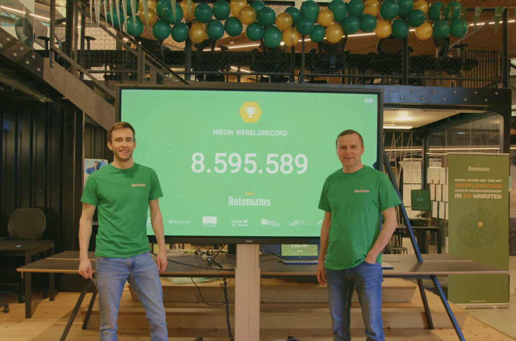 De oprichters van Automatus nadat ze het wereldrecord rekenen behaald hadden.